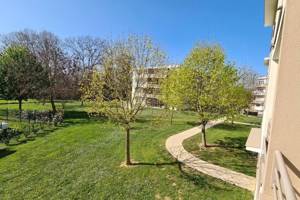 C101 Appartement Disneyland Montévrain Exterior photo